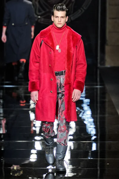 Look 13